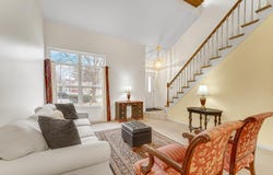 553 Lantern Walk, Valparaiso, IN 46385