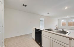 5124 Valhalla Drive, Ennis, TX 75119