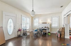 409 E Bowie Street, Luling, TX 78648
