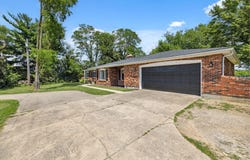 930 N Bickett Road, Xenia, OH 45385
