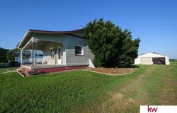 1021 Thayer Avenue, Chester, NE 68327