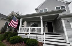 8 Clipper Rd, Plymouth, MA 02360