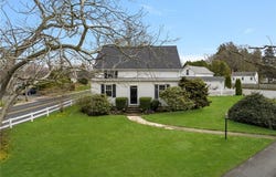 599 E Main Road, Middletown, RI 02842
