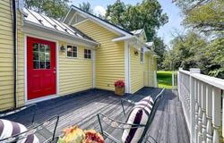 19 E LOUDOUN STREET, ROUND HILL, VA 20141