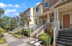 200 Old Oak Ln, Hayward, CA 94541