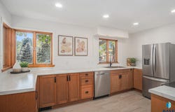 1916 S Kiwanis Ave, Sioux Falls, SD 57105