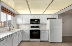 13148 N 21ST Avenue, Phoenix, AZ 85029