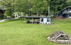 450 W Mohawk Drive, Malvern, OH 44644