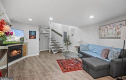 211 F STREET NE, WASHINGTON, DC 20002