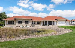 235 S 21st Street Court, IA 52302