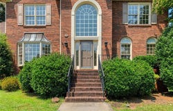 4413 Lochurst Drive, Pfafftown, NC 27040