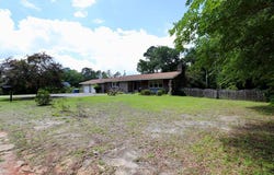 805 Mcrae Road, Camden, SC 29020