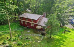 112 Beechwood Cove Road, Greentown, PA 18426