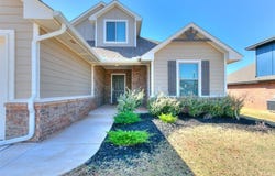 1624 NE 33rd Street, Moore, OK 73160