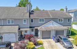 4 S MERRIMENT DR, NEWARK, DE 19702