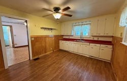902 South 5th St, Monmouth, IL 61462