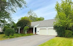 6 Hubbardton Road, New Hartford, NY 13413