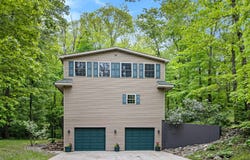 1051 11th Street, Plainwell, MI 49080