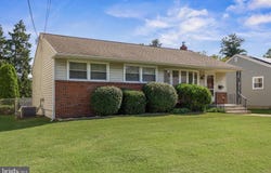 909 SMITH STREET, DELRAN, NJ 08075