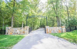 126 Homestead Hollow Rd, Lancing, TN 37770