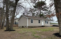 159 Washington Avenue, Wheatley Heights, NY 11798