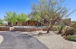 5635 Charles Russell Road, Las Cruces, NM 88011