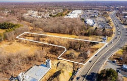 2121 Highway 35, Holmdel, NJ 07733