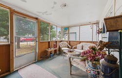 137 N Davidson Ave, Bentley, KS 67016