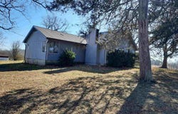 111 Robinson Street, Mammoth Spring, AR 72554