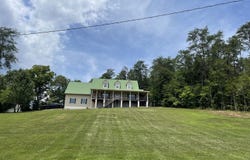 2117 Smith School Rd, Strawberry Plains, TN 37871