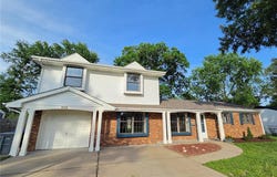 902 Jacobs Lane, O'Fallon, MO 63366