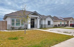 3051 Samuel Dr, Eagle Pass, TX 78852