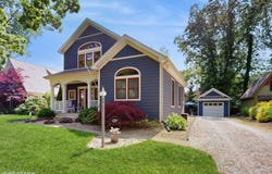 120 S Kenzie Street, New Buffalo, MI 49117