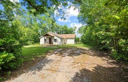 504 S Boyd St, Lindale, TX 75771