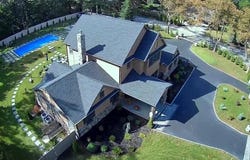 5 Danville Drive, Greenlawn, NY 11740