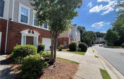 3914 Howell Park Road, Duluth, GA 30096