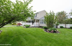 87 Natalie Way, Middletown, NJ 07748