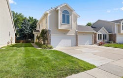 1067 Bradford Place, West Des Moines, IA 50266