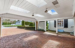 28 South Hill Drive, Cranston, RI 02920