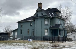 529 W Marion Street, Elkhart, IN 46516-2703