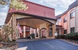 5800 Coach Gate Wynde, Louisville, KY 40207