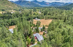 2186 Southside Road, Grants Pass, OR 97527