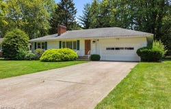 39561 Robert Lane, Elyria, OH 44035