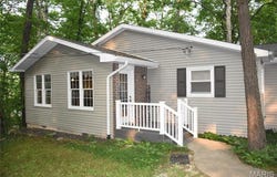 8404 E Twin Oaks Drive, Effingham, IL 62401