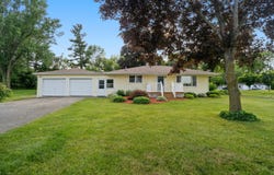 6384 Lansing Avenue, Jackson, MI 49201
