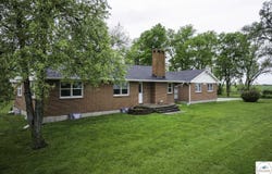 15600 32nd St, Green Ridge, MO 65332