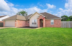 447 Buckboard Road, West Fork, AR 72774