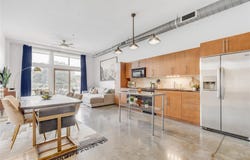 2124 E 6th St E, Austin, TX 78702
