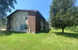 125 Crescent Lake Road, St Clair, MO 63077