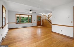 7 LANING AVENUE, PENNINGTON, NJ 08534